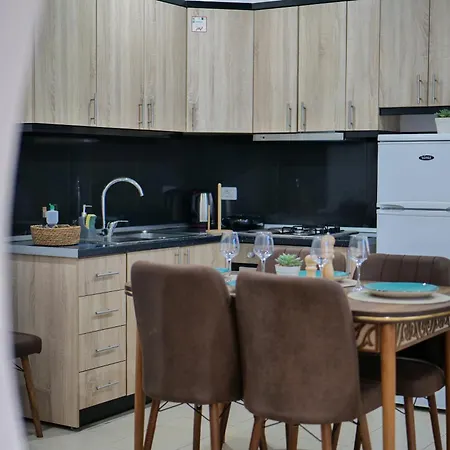 Cactus Apartament Golem (Tirana)