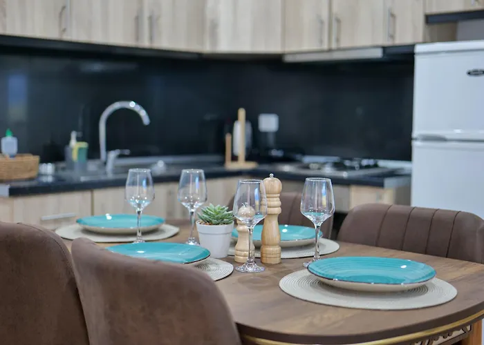 Cactus Golem (Tirana)